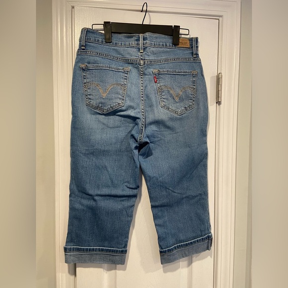 Levi’s Size 6 Perfectly Slimming 512 Capri Cropped Denim Jeans Cuff 5 Pocket - Picture 3 of 11